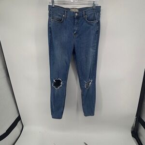 Free People Women's Size 29x26 Blue Denim Ripped Knee Skinny Jeans